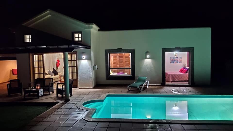 Villa Bol-Can Con Piscina Privada Playa Blanca  Exteriör bild